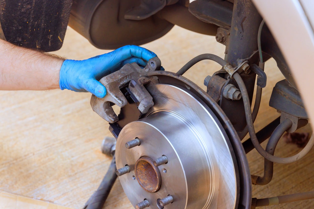 Mobile brake repair service in Houston
